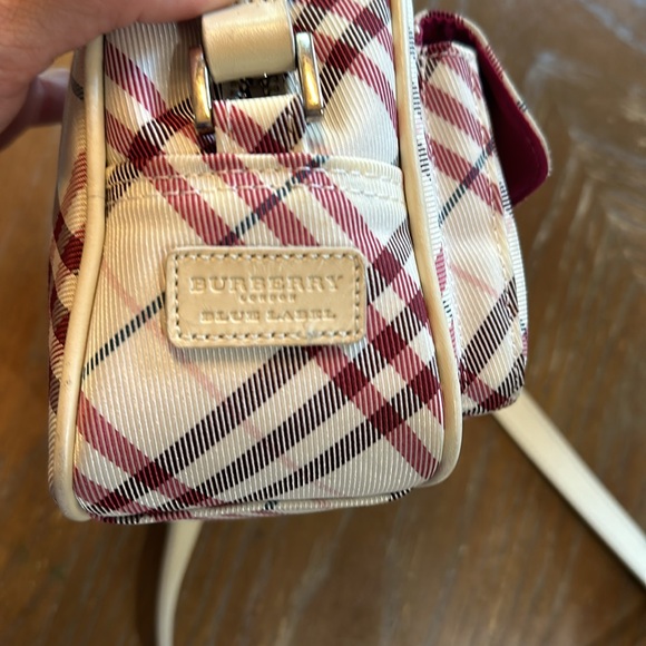 Burberry London Blue label cross body bag - Picture 13 of 14